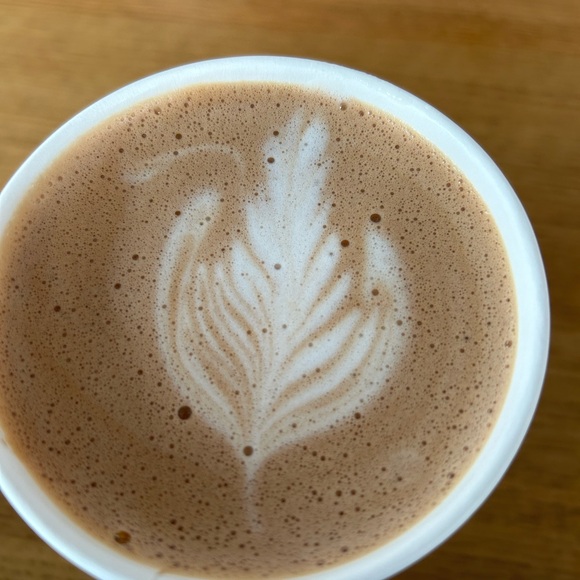 Meet your Posher, Tabatha - Picture 3 of 5